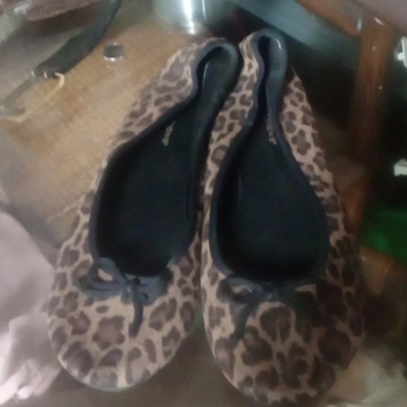 Prediction size 7 1/2 house shoes (sku 1022) - Picture 1 of 1